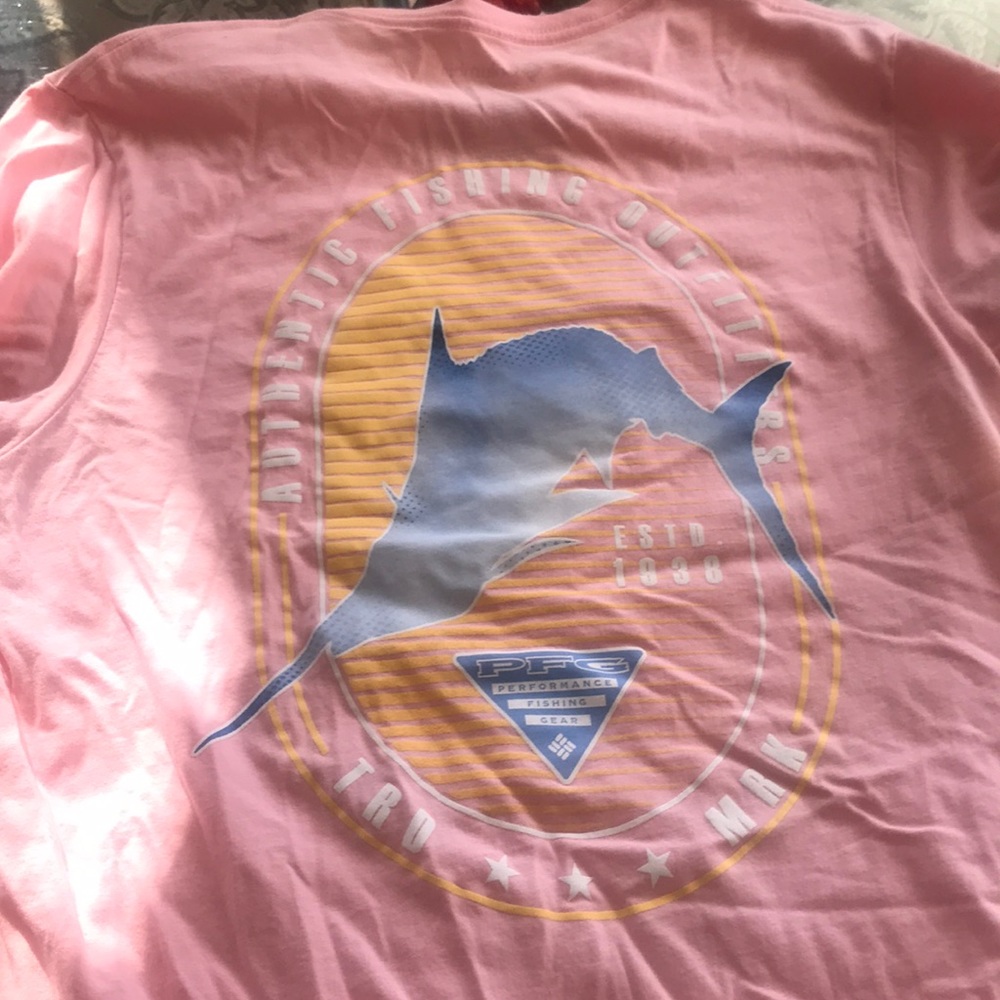 Southern marsh vineyard vines Columbia PFG Tshirts